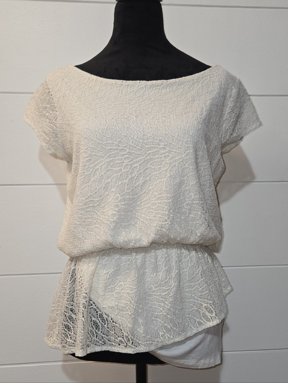 ANTONIO MELANI Cream Lace Blouson Cap-Sleeve Top